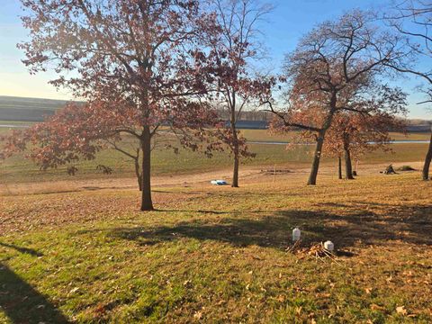 Tiny photo for 930 42nd Street, NewBoston, IL 61272 (MLS # 100000086)