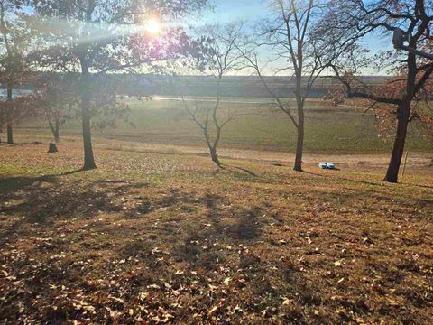 Tiny photo for 930 42nd Street, New Boston, IL 61272 (MLS # 100000086)