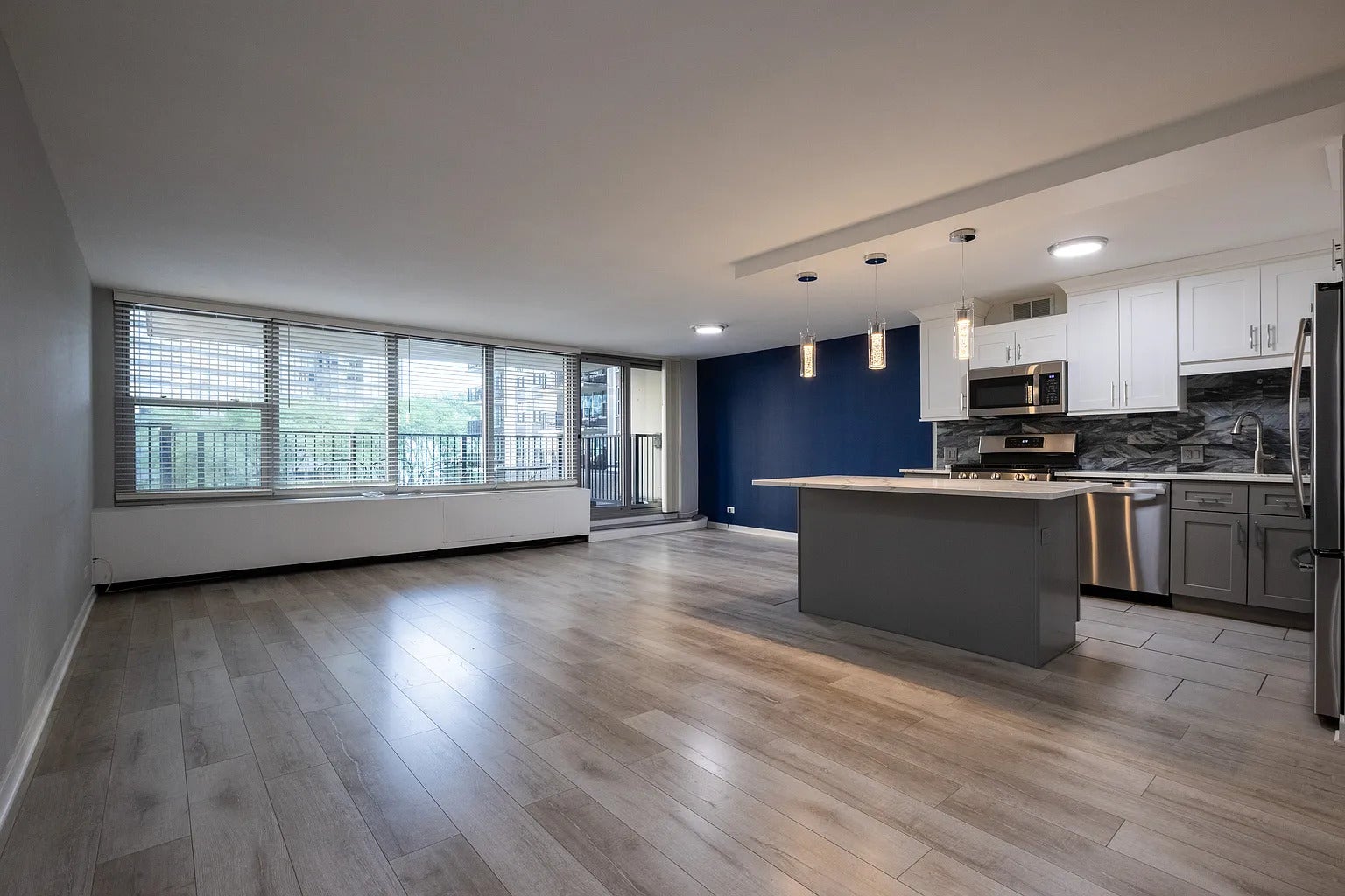 400 E Randolph Street 825