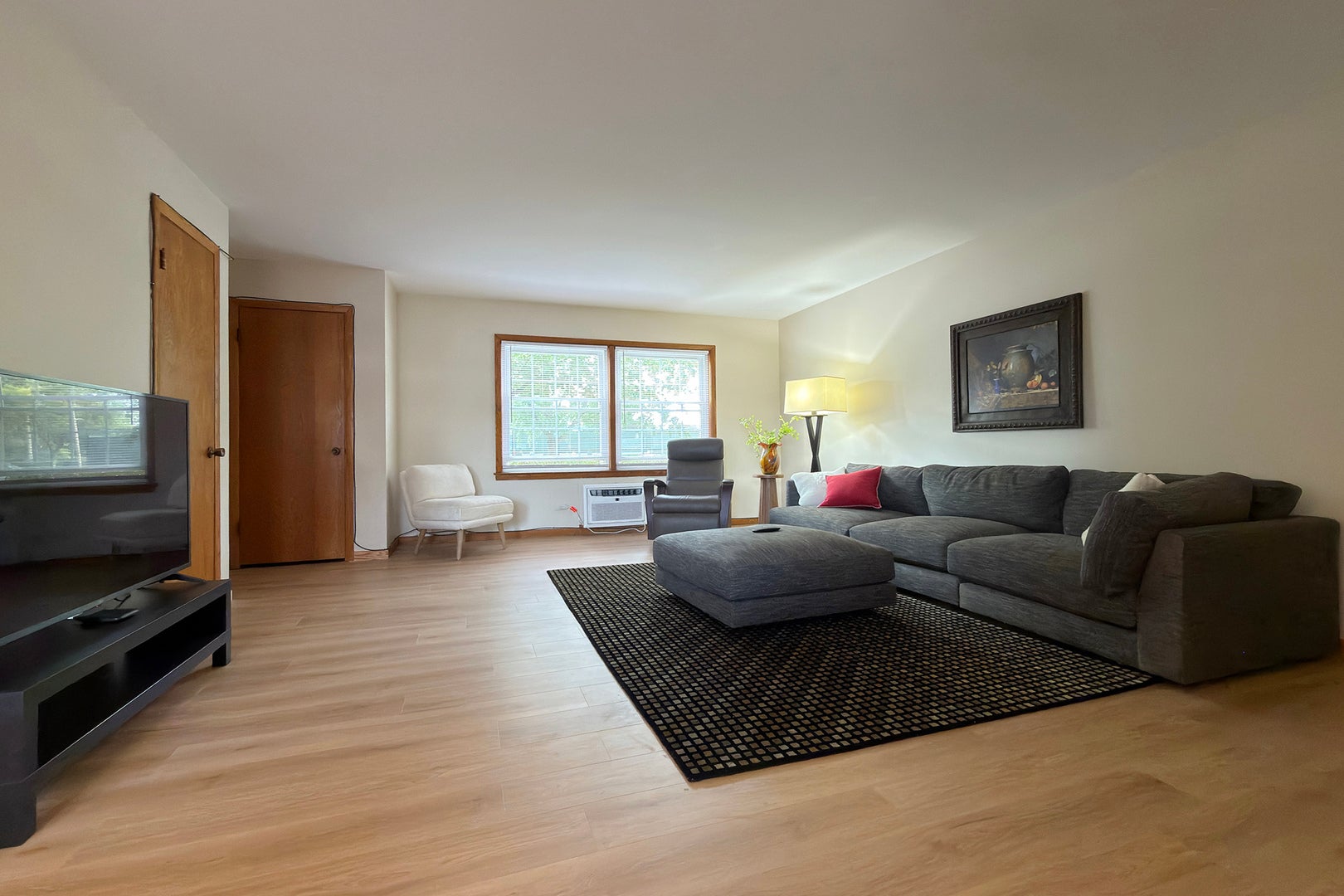 914 W St. James Street 1