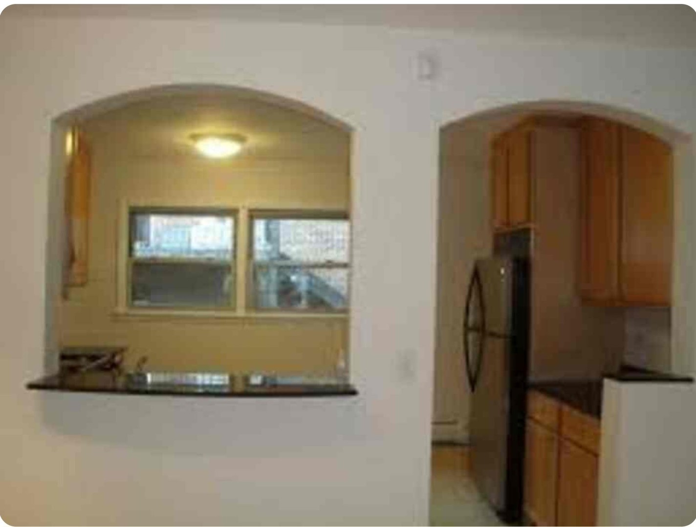 1238 W PRATT Boulevard 1A