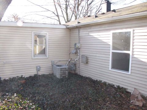 Tiny photo for 1212 E Pennsylvania Avenue, Urbana, IL 61801 (MLS # 12590932)