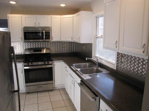 Tiny photo for 1212 E Pennsylvania Avenue, Urbana, IL 61801 (MLS # 12590932)