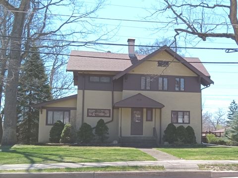 Single Family Residence in Waukegan IL 401 Greenwood Avenue.jpg
