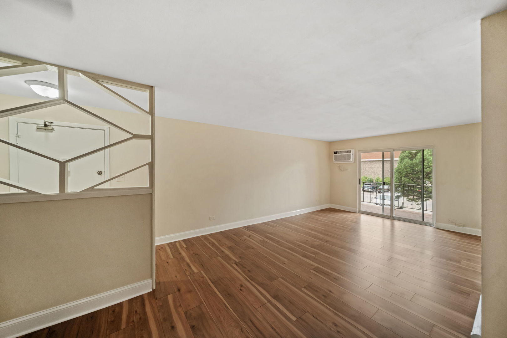 1065 Valley Lane 208