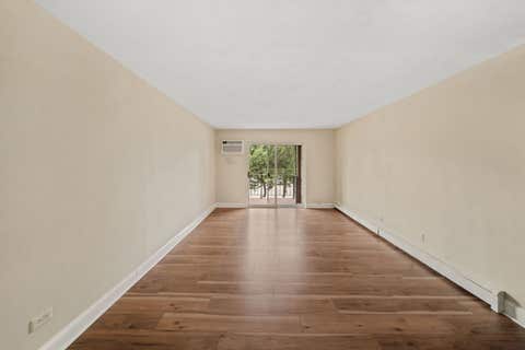 Tiny photo for 1065 Valley Lane #208, Hoffman Estates, IL 60169 (MLS # 12736941)