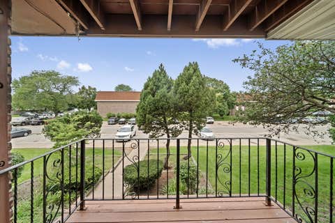 Tiny photo for 1065 Valley Lane #208, Hoffman Estates, IL 60169 (MLS # 12736941)