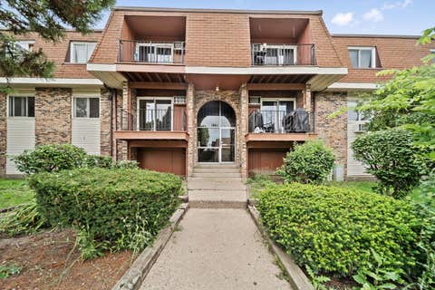 Photo of 1065 Valley Lane #208, Hoffman Estates, IL 60169 (MLS # 12736941)