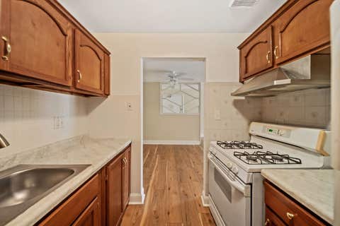 Tiny photo for 1065 Valley Lane #208, Hoffman Estates, IL 60169 (MLS # 12736941)