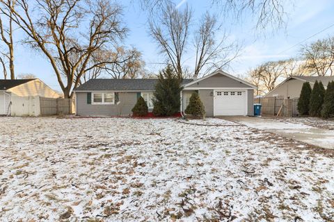 Photo of 500 California Avenue, Aurora, IL 60506 (MLS # 12548902)