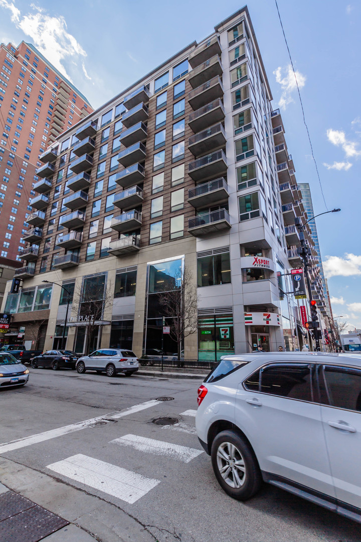 1 E 8th Street 407