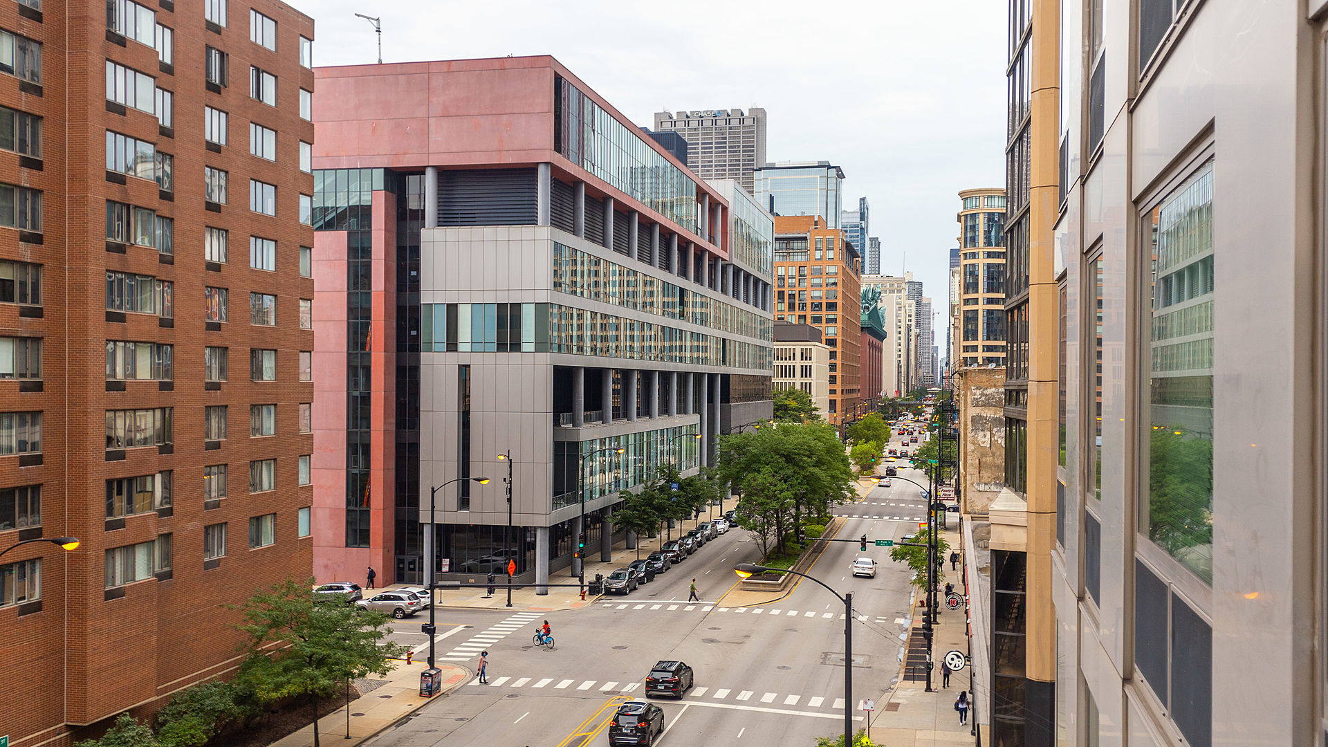 1 E 8th Street 407