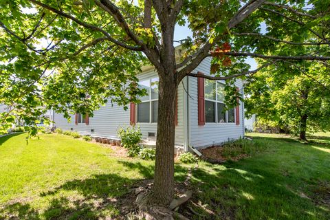 Tiny photo for 109 Hunter Court, Grayslake, IL 60030 (MLS # 12647021)