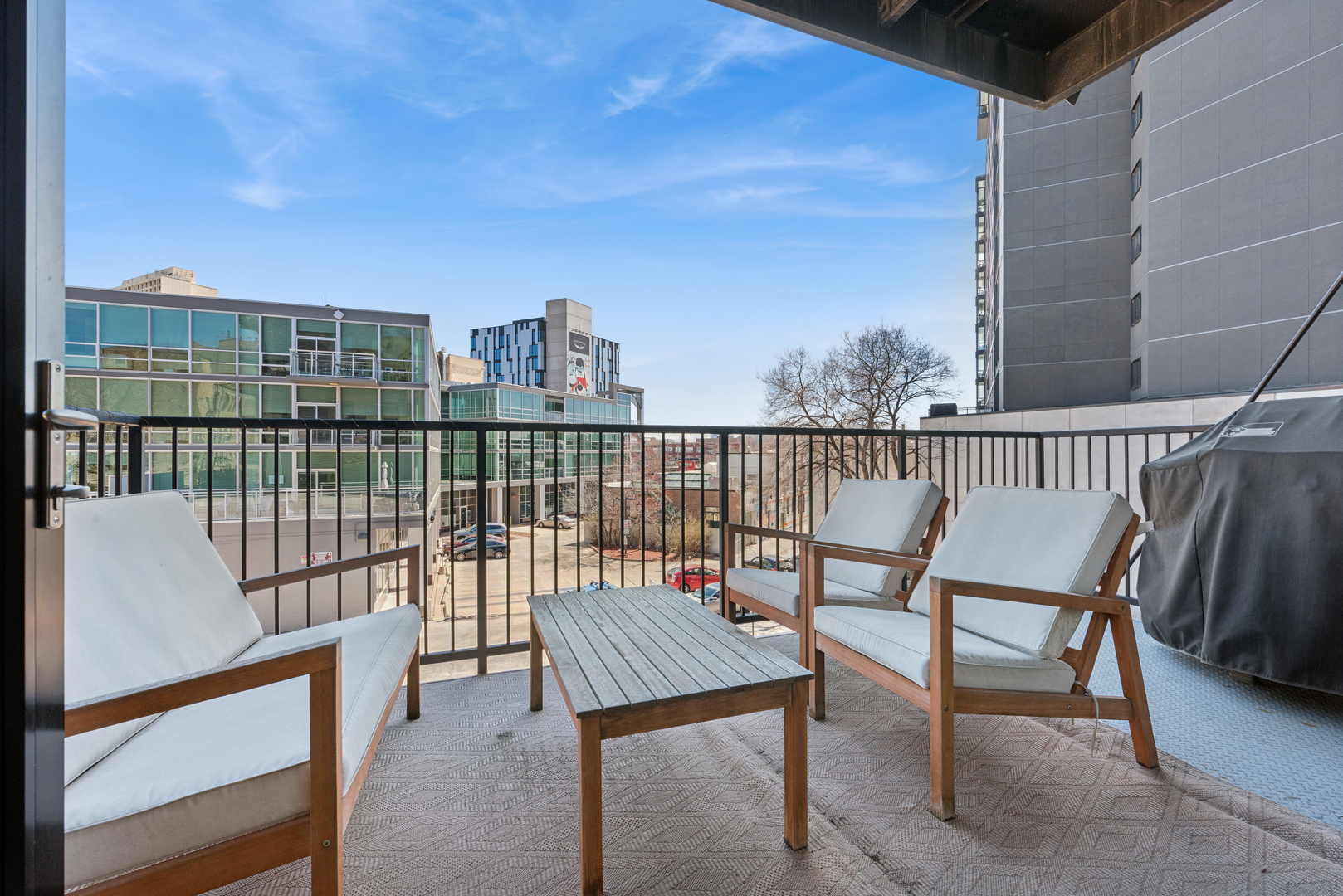 1648 W Division Street 307