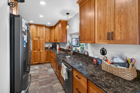 Tiny photo for 1334 7th Street NW, Clinton, IA 52372 (MLS # 12607252)