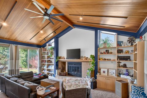 Tiny photo for 1334 7th Street NW, Clinton, IA 52372 (MLS # 12607252)