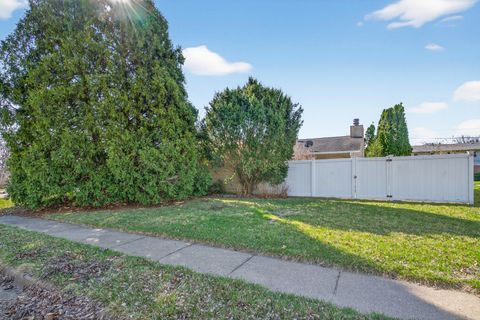 Tiny photo for 1334 7th Street NW, Clinton, IA 52372 (MLS # 12607252)