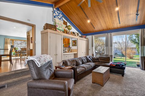 Tiny photo for 1334 7th Street NW, Clinton, IA 52372 (MLS # 12607252)