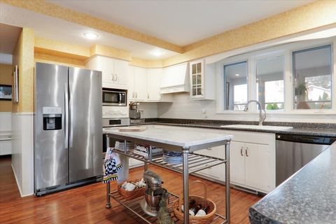 Tiny photo for 17 Sunset Road, Bloomington, IL 61701 (MLS # 12447024)