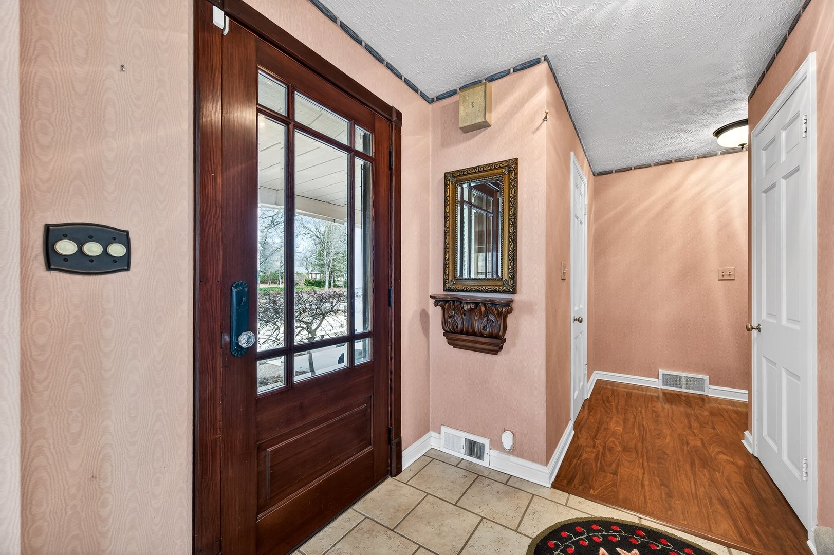 17 Sunset Road
