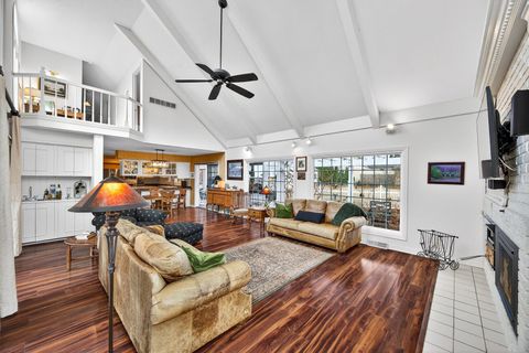 Tiny photo for 17 Sunset Road, Bloomington, IL 61701 (MLS # 12447024)