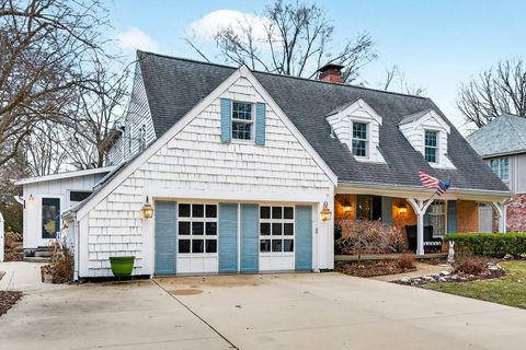 Tiny photo for 17 Sunset Road, Bloomington, IL 61701 (MLS # 12447024)