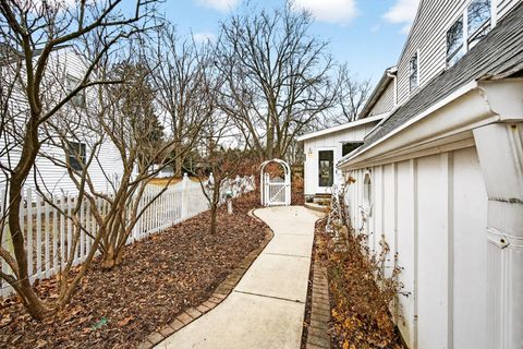 Tiny photo for 17 Sunset Road, Bloomington, IL 61701 (MLS # 12447024)