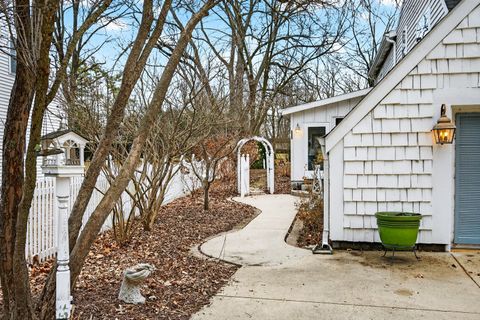 Tiny photo for 17 Sunset Road, Bloomington, IL 61701 (MLS # 12447024)