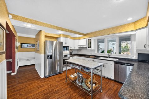 Tiny photo for 17 Sunset Road, Bloomington, IL 61701 (MLS # 12447024)