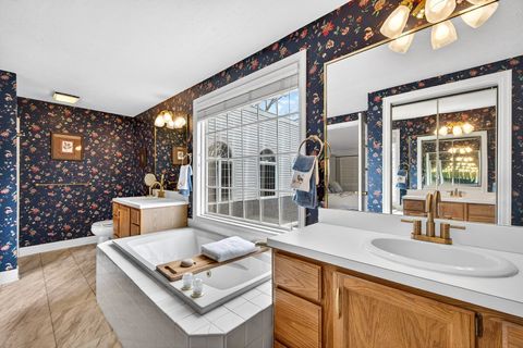 Tiny photo for 17 Sunset Road, Bloomington, IL 61701 (MLS # 12447024)