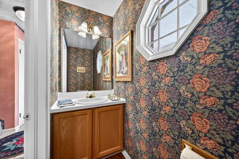 Tiny photo for 17 Sunset Road, Bloomington, IL 61701 (MLS # 12447024)