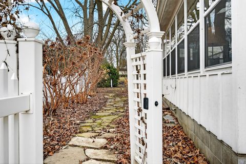 Tiny photo for 17 Sunset Road, Bloomington, IL 61701 (MLS # 12447024)