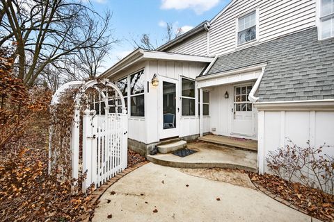 Tiny photo for 17 Sunset Road, Bloomington, IL 61701 (MLS # 12447024)