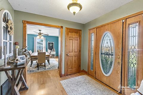 Tiny photo for 104 W Cottage Street, Sheldon, IL 60966 (MLS # 12501595)