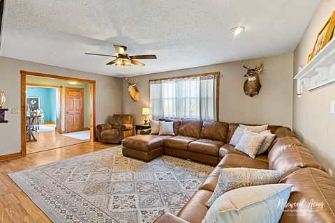 Tiny photo for 104 W Cottage Street, Sheldon, IL 60966 (MLS # 12501595)