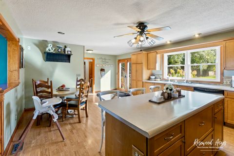 Tiny photo for 104 W Cottage Street, Sheldon, IL 60966 (MLS # 12501595)