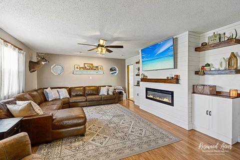 Tiny photo for 104 W Cottage Street, Sheldon, IL 60966 (MLS # 12501595)