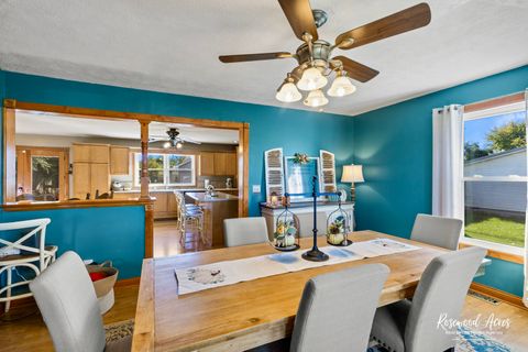 Tiny photo for 104 W Cottage Street, Sheldon, IL 60966 (MLS # 12501595)