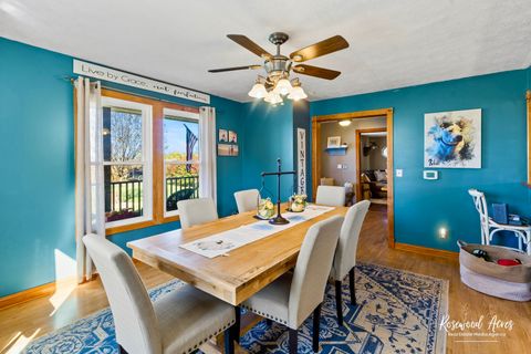 Tiny photo for 104 W Cottage Street, Sheldon, IL 60966 (MLS # 12501595)