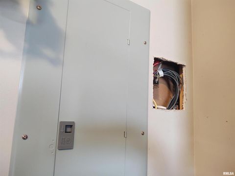 Tiny photo for 1470 Old Bloomfield Road, Vienna, IL 62995 (MLS # EB460639)