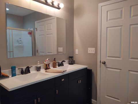 Tiny photo for 1470 Old Bloomfield Road, Vienna, IL 62995 (MLS # EB460639)