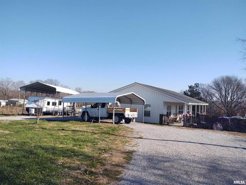 Tiny photo for 1470 Old Bloomfield Road, Vienna, IL 62995 (MLS # EB460639)