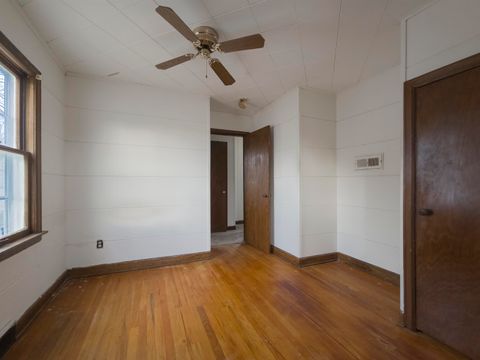 Tiny photo for 408 E 29th St Street, Davenport, IA 52803 (MLS # 100000312)