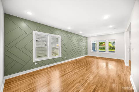 Tiny photo for 4633 Wolf Road, Western Springs, IL 60558 (MLS # 12672655)