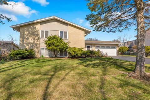 Tiny photo for 2914 Sheridan Drive, Woodridge, IL 60517 (MLS # 12605110)