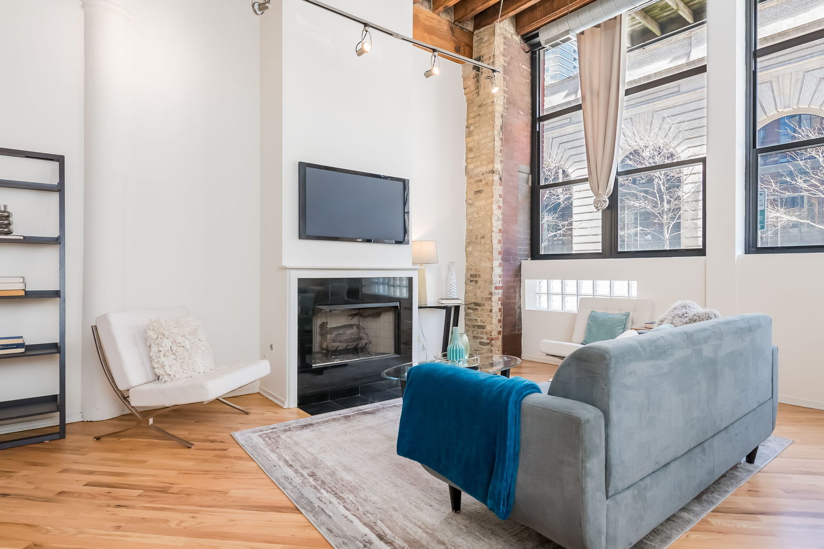 226 N Clinton Street 112