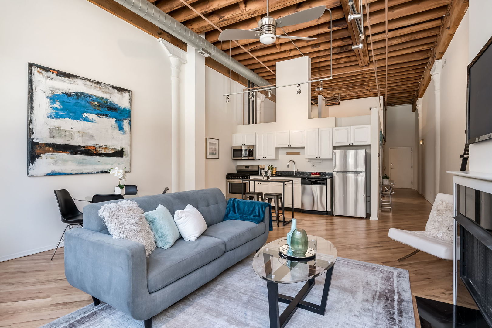 226 N Clinton Street 112