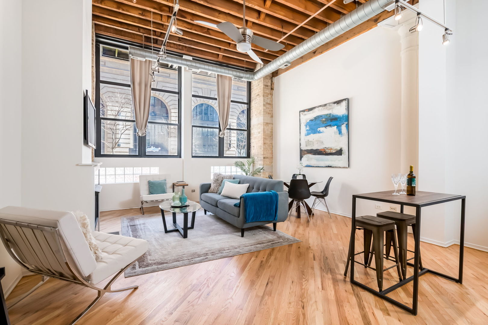 226 N Clinton Street 112