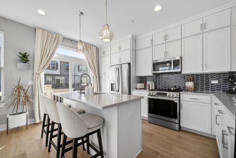 Tiny photo for 30W130 Wheeler Circle, Warrenville, IL 60563 (MLS # 12626201)
