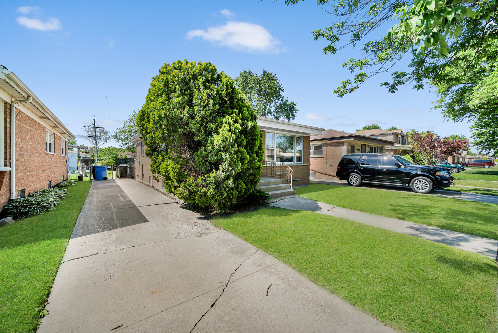 4313 W 77th Place W